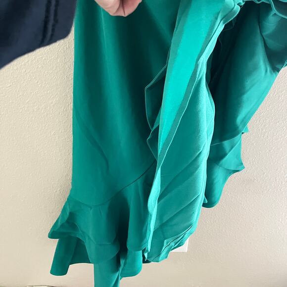 NEW Revolve x Lovers + Friends Evergreen Ruffled dress in Jewel Green - Picture 4 of 11